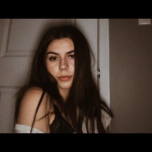 Meet your Posher, Kiana